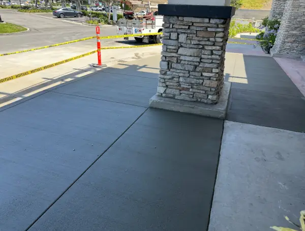 asphalt milling loading dump truck