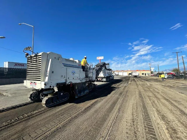 asphalt-milling-parking-lot